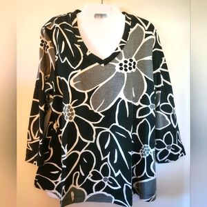 Vintage Chico's Black and Gray Cotton Floral Top Sz. 2